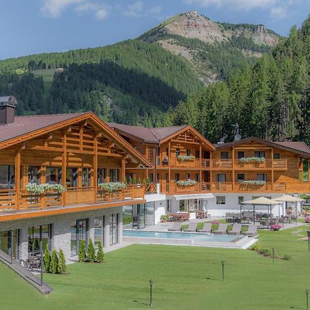 Hotel Rodella Selva di Val Gardena Bagian luar foto
