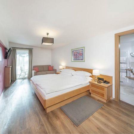 Hotel Rodella Selva di Val Gardena Bagian luar foto