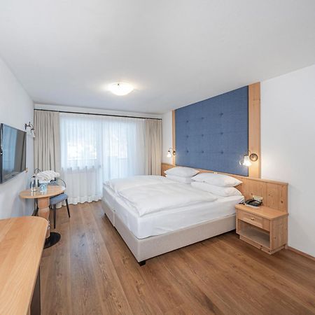 Hotel Rodella Selva di Val Gardena Bagian luar foto