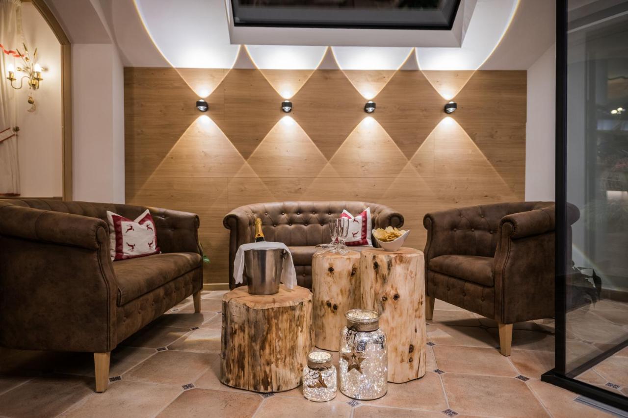 Hotel Rodella Selva di Val Gardena Bagian luar foto