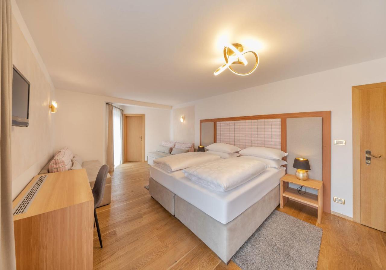 Hotel Rodella Selva di Val Gardena Bagian luar foto