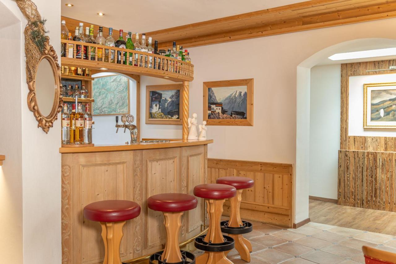 Hotel Rodella Selva di Val Gardena Bagian luar foto