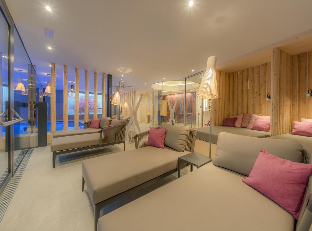 Hotel Rodella Selva di Val Gardena Bagian luar foto