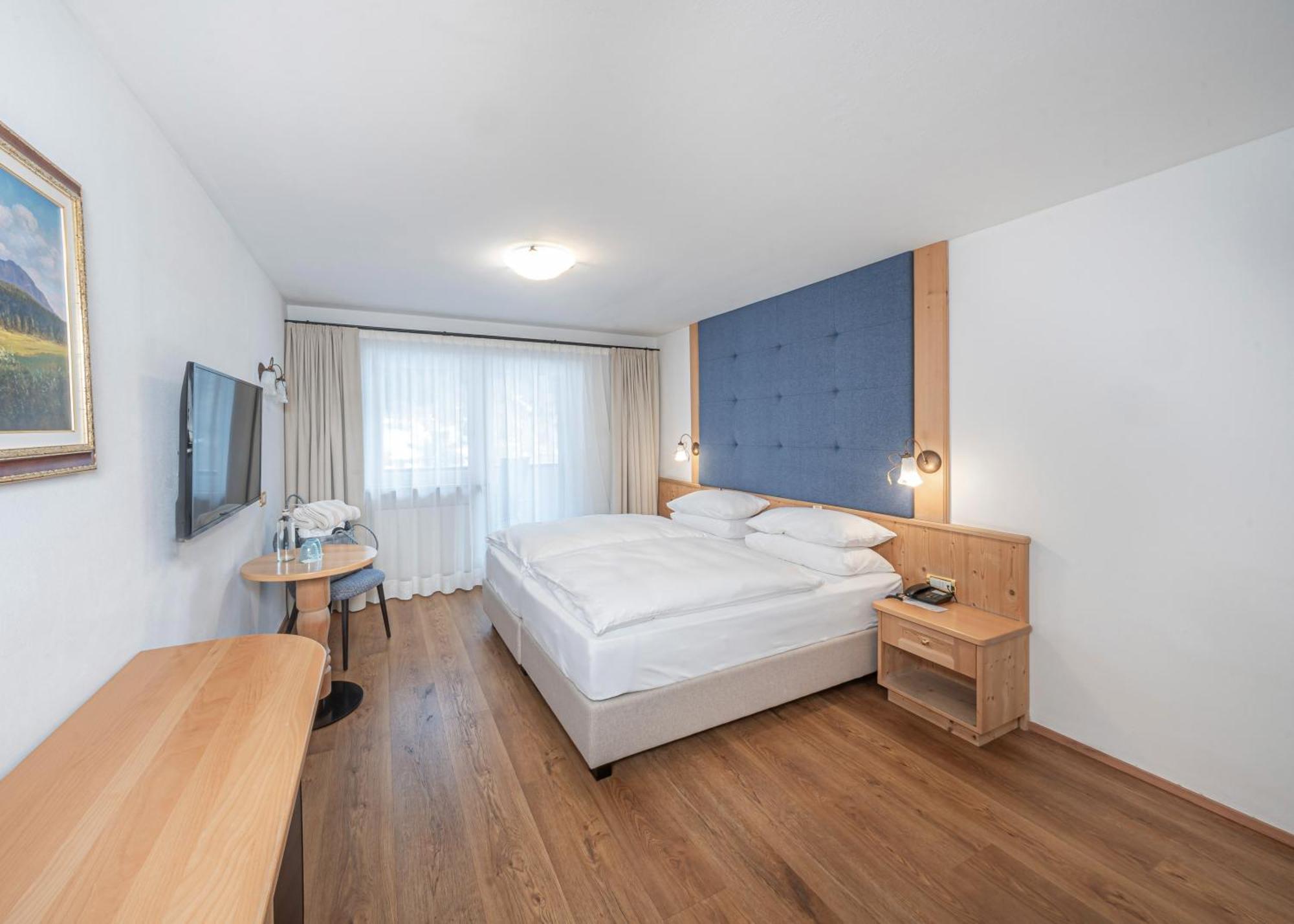 Hotel Rodella Selva di Val Gardena Bagian luar foto