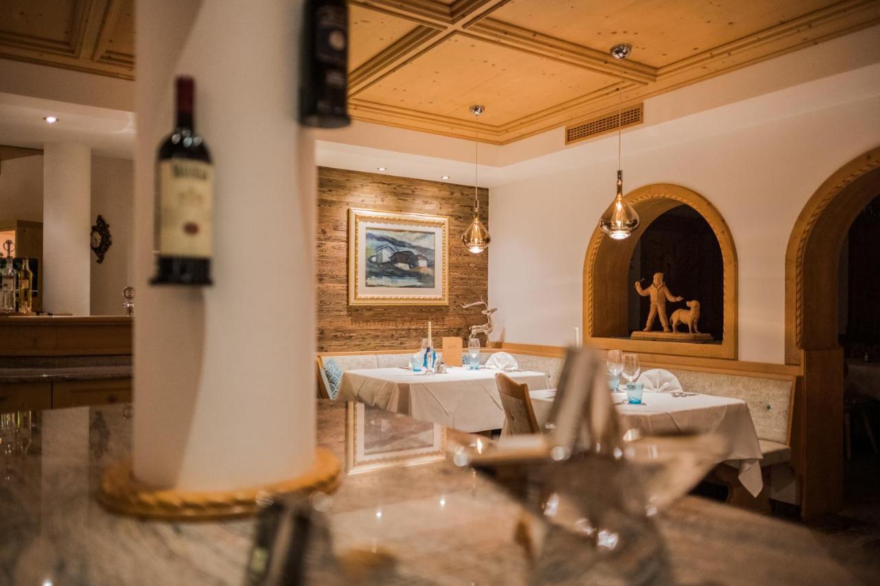 Hotel Rodella Selva di Val Gardena Bagian luar foto
